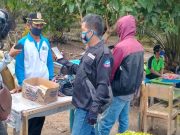 Cegah Covid 19, Kades Rantau Makmur “Suparto” Cek Setiap Orang yang melintasi Wilayahnya