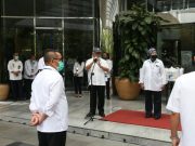 *Ringankan Beban Masyarakat Terdampak COVID-19, Kementerian PUPR Salurkan Bansos 56.125 Kantung Sembako Secara Serentak di 34 Provinsi*