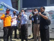 PEDULI TERHADAP PENANGANAN WABAH VIRUS CORONA, PINCA BNI KUALA KAPUAS HELIYADI NOOR, MELALUI POSKO INDUK COVID-19 SERAHKAN 3 UNIT WASTAFEL PORTABLE & 100 PAKET SEMBAKO