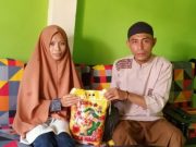 Usai Terima (BST) Wartawan Ini Berbagi Ke Tetangga