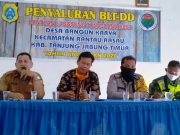 Kades Bangun Karya “Bambang Suwito” Salurkan BLT DD Tahaf 2