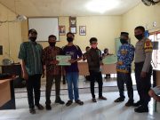 IKUTI HIMBAUAN PROTOKOL KESEHATAN – PEMDES SUNGAI TOMAN SALURKAN BANTUAN LANGSUNG TUNAI (BLT)