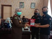 AUDIENSI DPP LSM BRANTAS RI DI KEJAKSAAN NEGRI MUARO JAMBI DISAMBUT HANGAT OLEH KEPALA KEJARI