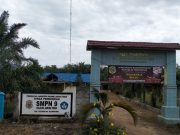 Kepsek SMPN 9 Drs. Ostap, Untuk KBM Masa Pandemi Covid-19 Masih Menunggu Intruksi Pemda