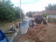 KURANG TRANSPARAN : DIDUGA SUDAH HAMPIR 70% PELAKSANAAN BELUM TAMPAK PAPAN PROYEK