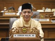 INFRASTRUKTUR : USMAN HALIK JAWAB KELUHAN MASYARAKAT DAN JAWAB SINDIRAN LAGU TENTANG KINERJA DEWAN SEBAGAI WAKIL RAKYAT