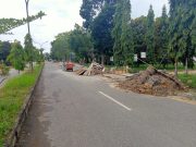 PEMBANGUNAN PROYEK BOX CULVER DAN PLAT DEKER DI AREA PERKANTORAN DIDUGA TIDAK MEMAKAI STANDAR K3