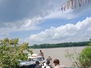 BUTUH WAKTU 3 JAM KETUJUAN PENGIRIMAN LOGISTIK PEMILU DI 4 DESA