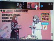 Komunitas Jurnalis Berhijab (KJB) Indonesia merayakan hari Sewindu