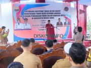 BUPATI MUARO JAMBI HJ. MASNAH BUSROH SERAHKAN 50 SERTIFIKAT TANAH SECARA SIMBOLIS