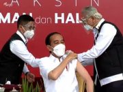 Presiden Jokowi Orang Pertama Suntik Vaksin Covid-19 Sinovac.