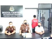 Kejari Tanjabtim Tahan Sekdes Sungai Tering Kasus Dugaan Korupsi DD TA 2018