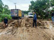 Kondisi jalan Sabak Timur Rusak Parah, Kadis PUPR Tahun Depan Akan Di Tuntaskan