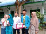 SMP N 19 TJT PEMBAGIAN RAPOR SEKALIGUS PENYERAHAN PIALA BAGI PEMENANG LOMBA O²SN DAN OSN TINGKAT KABUPATEN