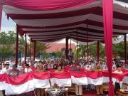 Gubernur Al Haris Serahkan Bantuan Dumisake Pendidikan di Tanjab Timur