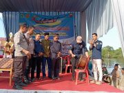 Lurah Teluk Dawan Resmi Buka Lomba Pacu Perahu Tradisional