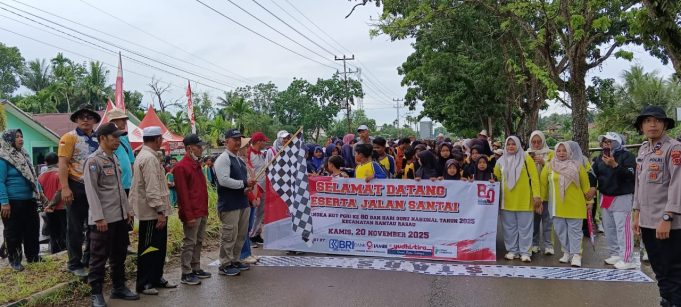 Dalam Rangka HUT Ke 80 PGRI Rantau Rasau Gelar Jalan Santai